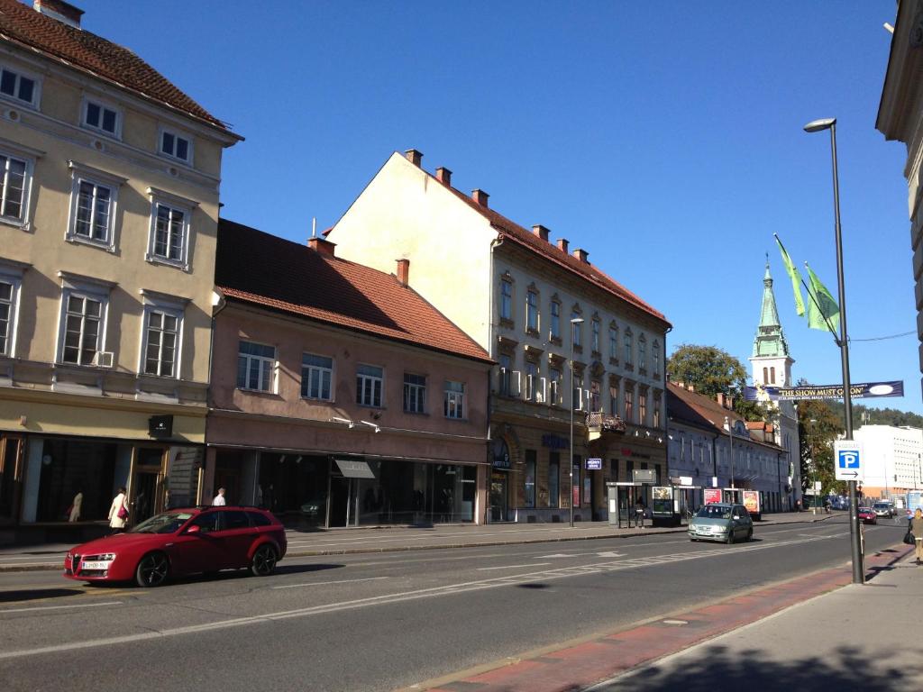 Gosposvetska cesta in central Ljubljana, home of Villa Sofia